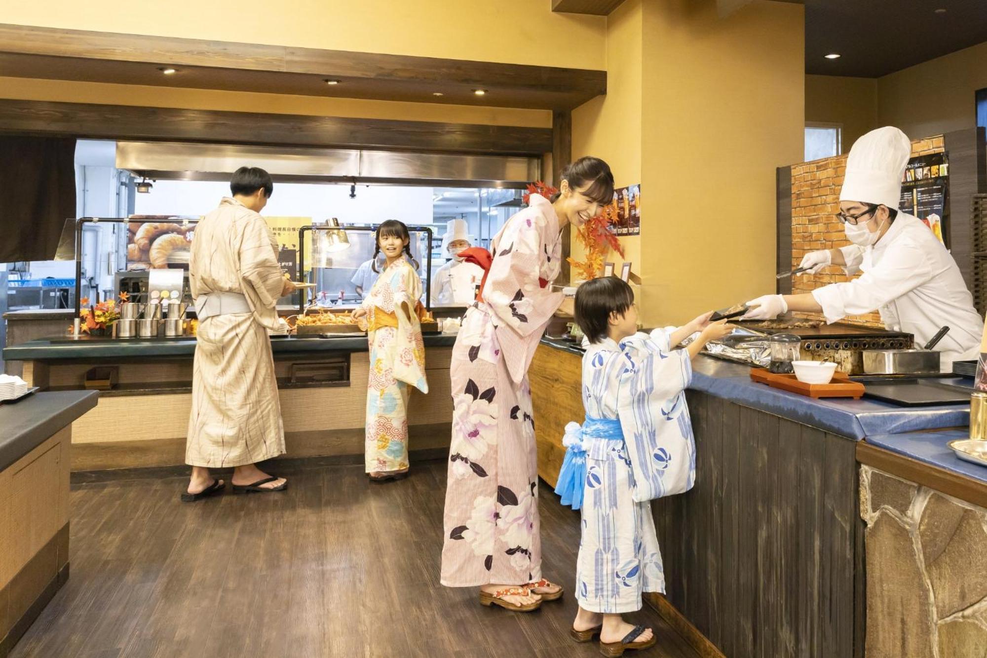 Hotel Ooedo Onsen Monogatari Miyoshiya Shin'onsen Exterior foto